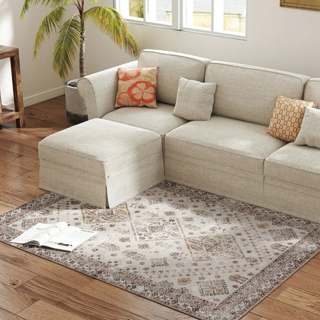 HOMCOM Vintage Area Rug, Non-Slip Washable Rug, Flannel Floor Carpet for Living Room, Bedroom, Dining Room, Home Office, 170 x 120 cm, Beige