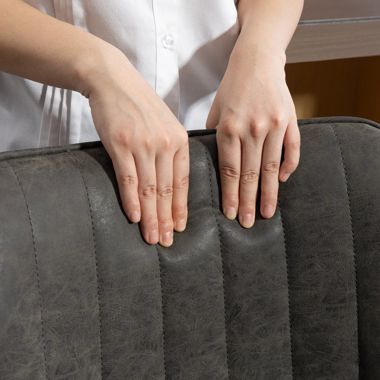 HOMCOM Set of 2 PU Leather Swivel Bar Stools - Grey