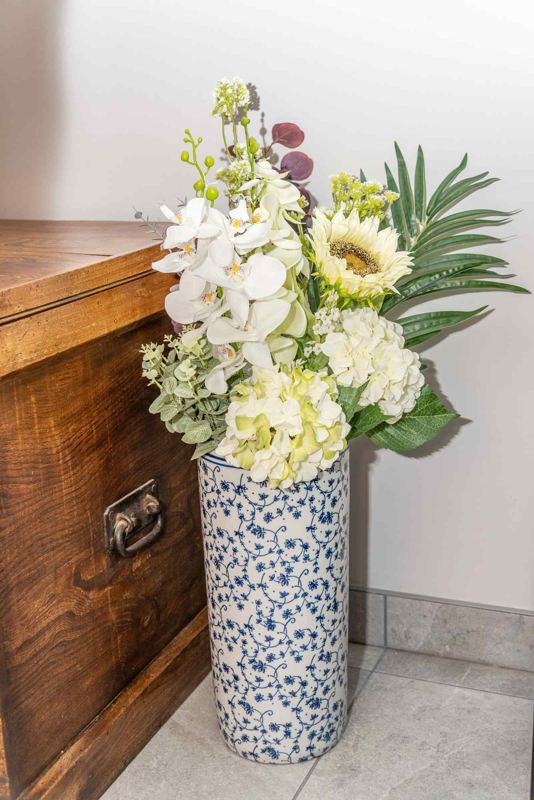 Jane Blue & White Floral Umbrella Stand