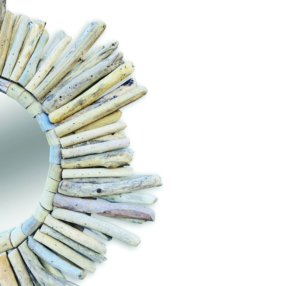 DRIFTWOOD STAR MIRROR MEDIUM 60CM