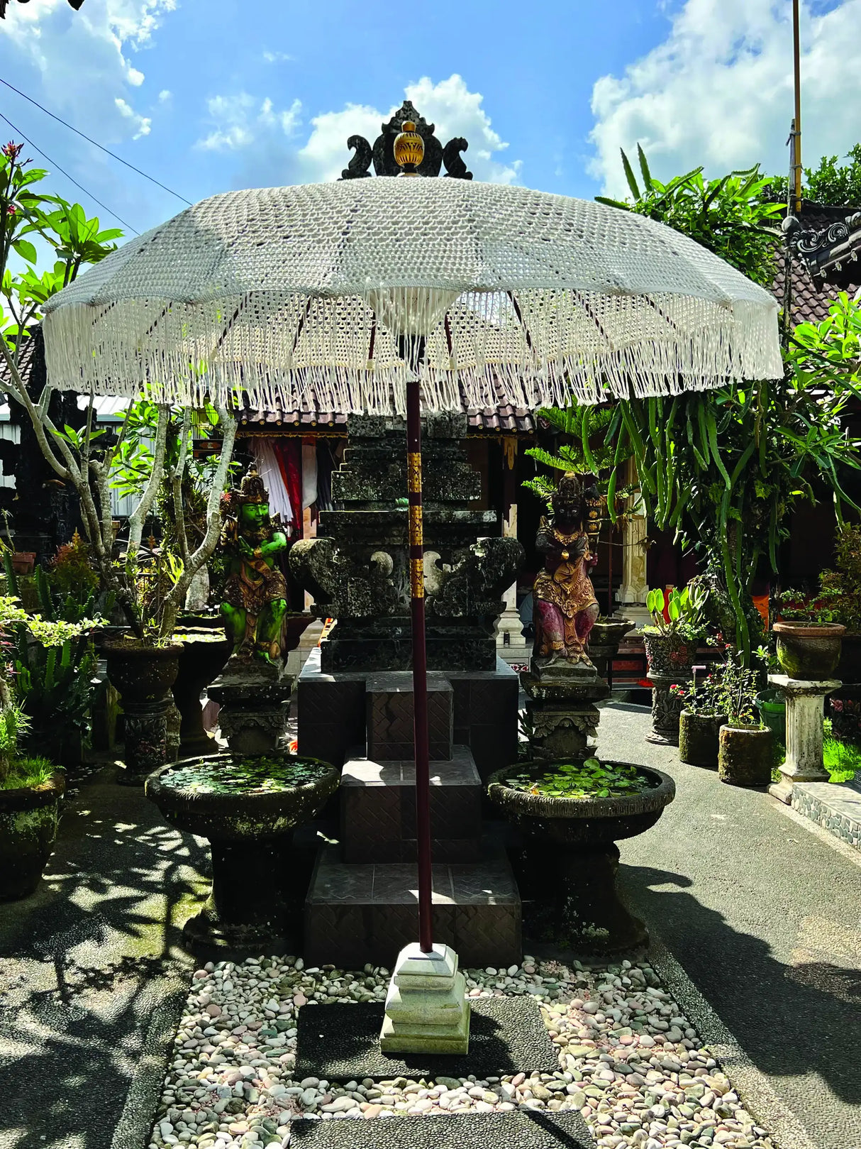 BALI WHITE MACRAM SUN PARASOL 2M (with screw pole fitting)