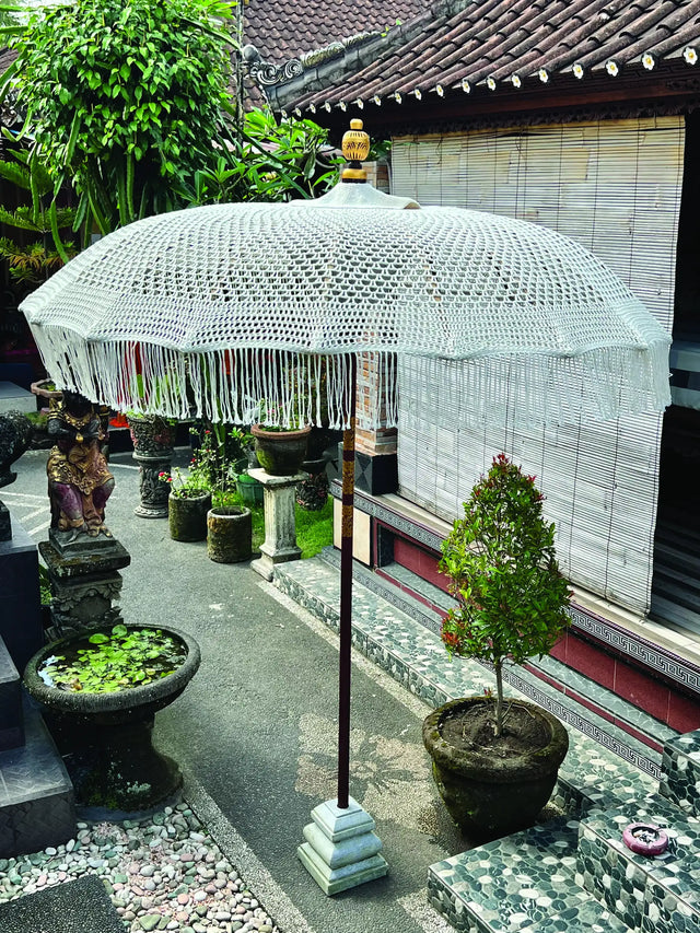 BALI WHITE MACRAM SUN PARASOL 2M (with screw pole fitting)