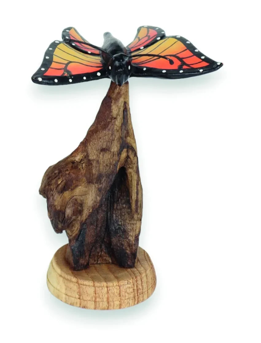 SINGLE MONARCH BUTTERFLY ON DRIFTWOOD 12cm H