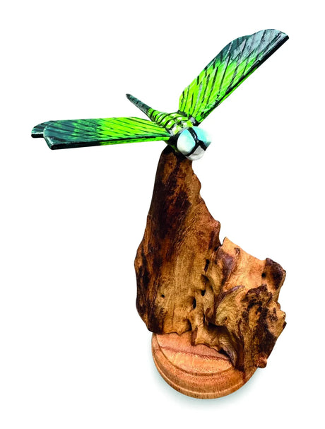 SINGLE EMPEROR DRAGONFLY ON DRIFTWOOD 14cm H