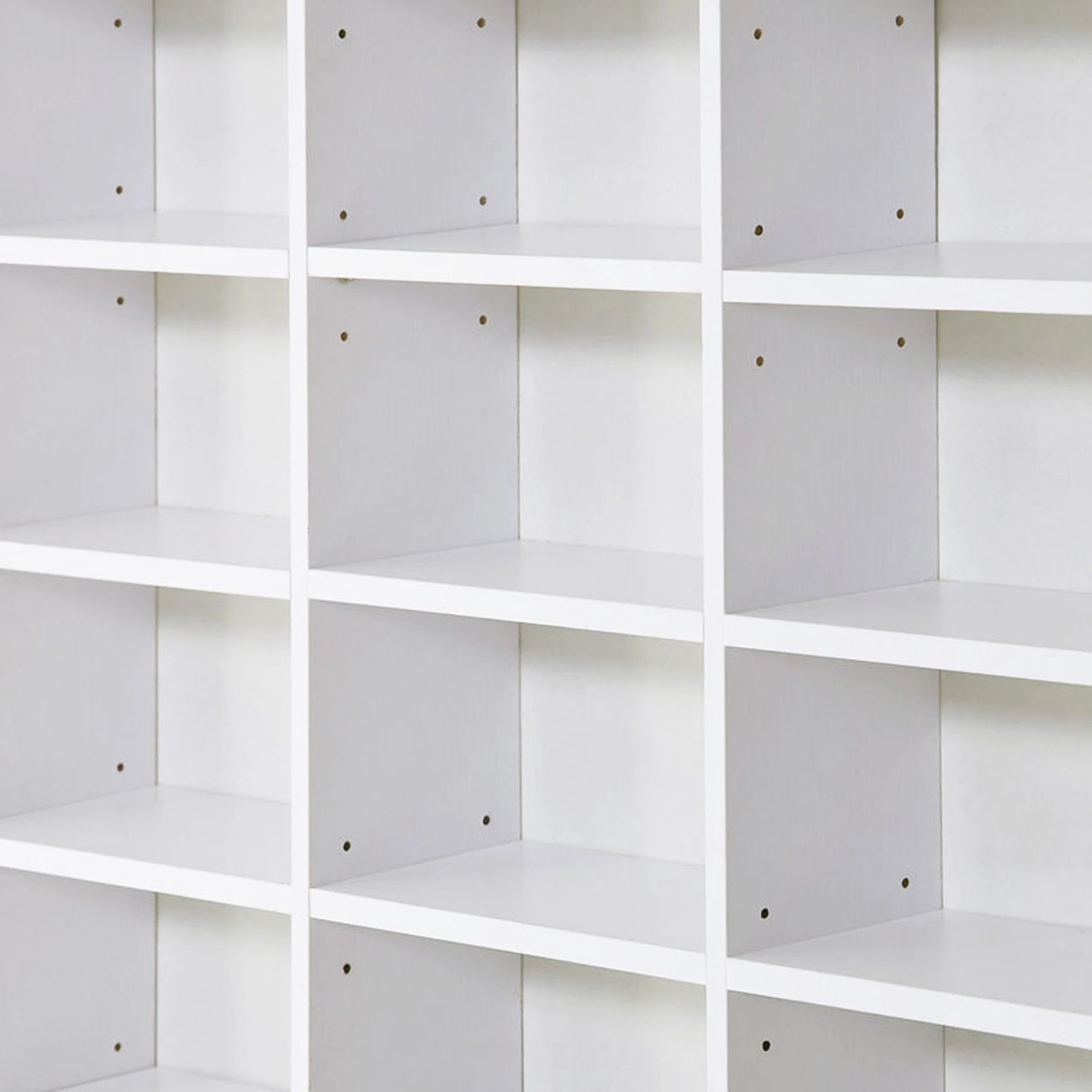 HOMCOM 33 Adjustable Compartment Storage Unit - White