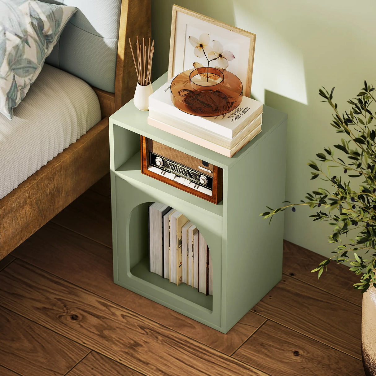 HOMCOM Bedside Table with 2 Open Compartments - Light Green