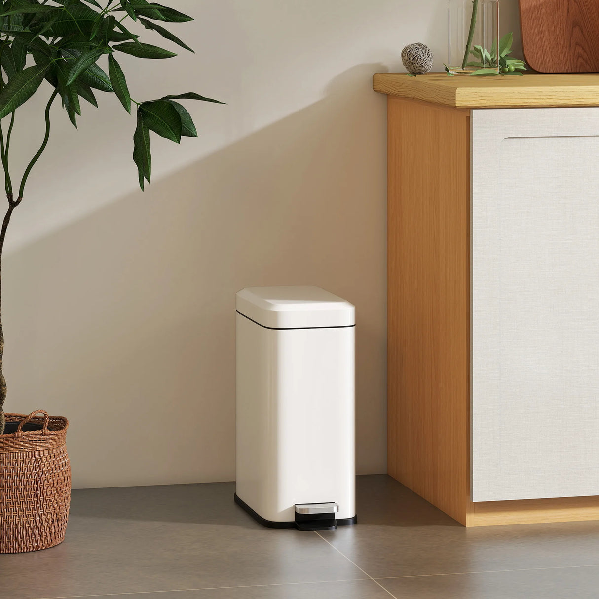 HOMCOM 5L Rectangular Compact Bin Steel Body Removable Bucket Quiet-Close Lid w/ Pedal Lid Rubbish Trash Can Home Office Bedroom Bathroom Living Room Garbage Tidy Clean White