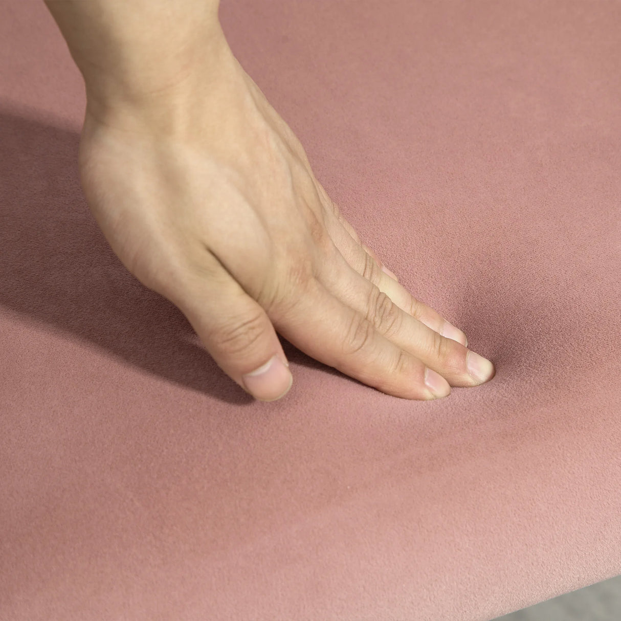 HOMCOM Modern Arm Chair Set of 2 Upholstered Accent Chair with Metal Base for Living Room Pink