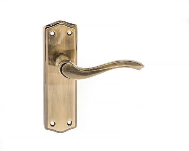 Old English Warwick Latch Lever Door Handle on Backplate - Antique Brass - Set