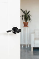 Old English Warwick Lever Door Handle on Round Rose - Matt Black - Set