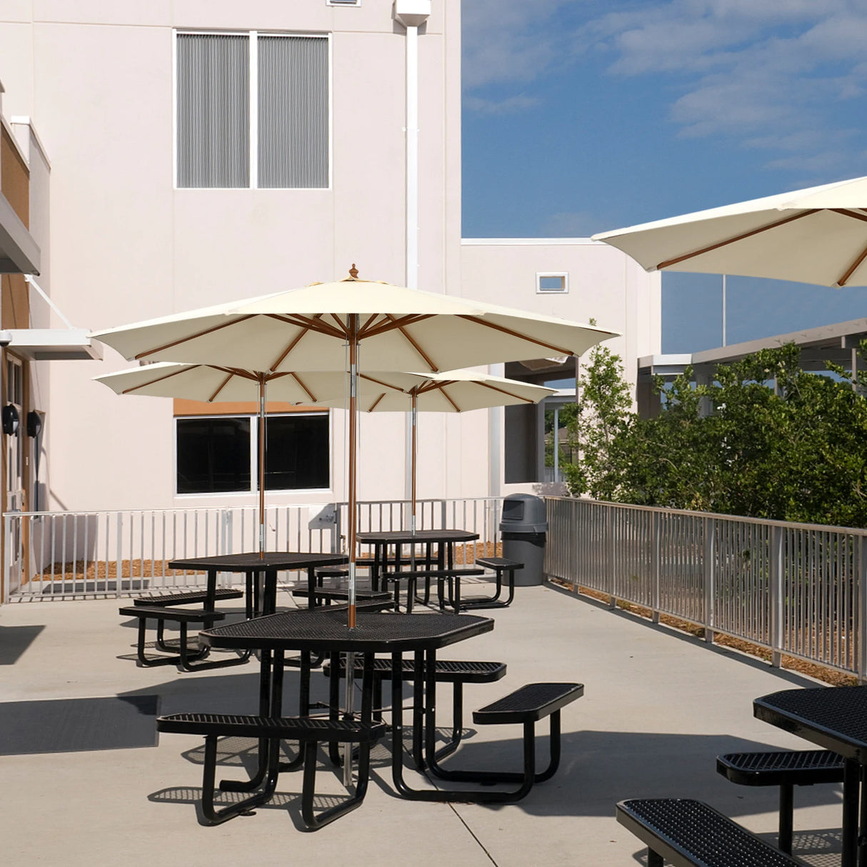300 cm wooden garden umbrella Can be bent by 30 on both sides, beige