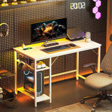HOMCOM Computer Desk, with Power Sockets - White