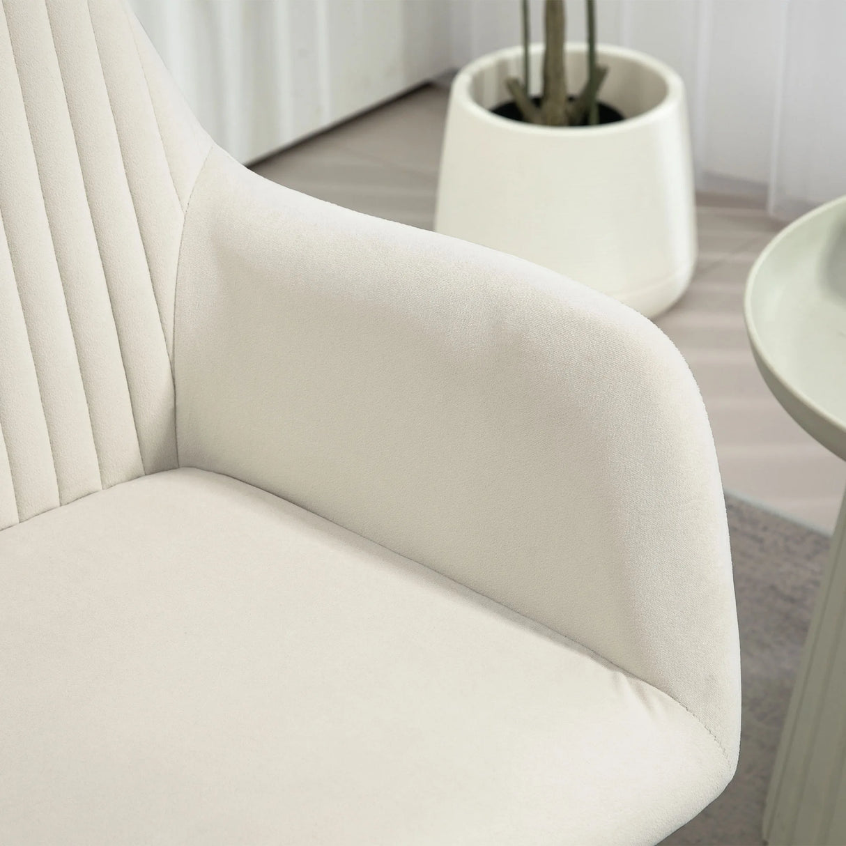 HOMCOM Modern Arm Chair Set of 2 Upholstered Accent Chair with Metal Base for Living Room Cream White