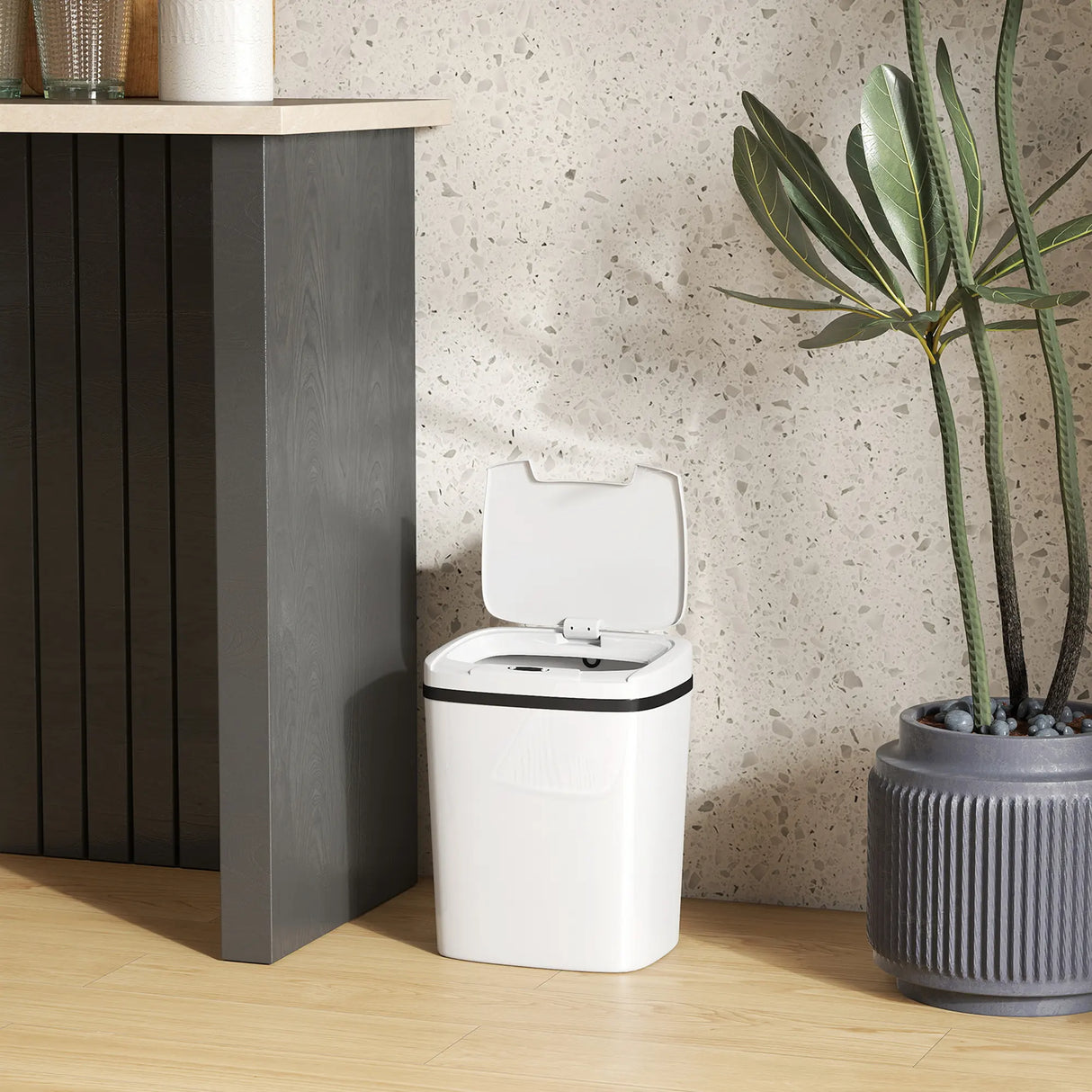 HOMCOM 15L Sensor Bin, Automatic Touchless Kitchen Bin, Easy Clean, Battery Operated for Home Office, Bedroom, Bathroom, White