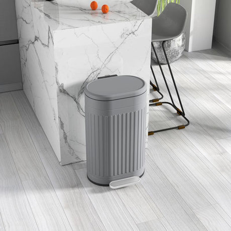 HOMCOM 30L Metal Kitchen Bin, with Soft-Close Lid - Grey