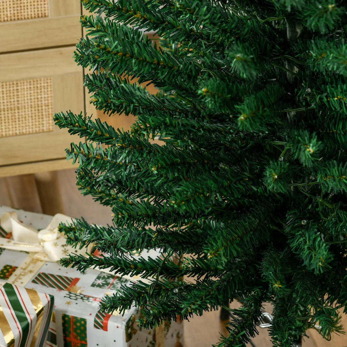 HOMCOM 7.5' Artificial Prelit Christmas Trees Holiday Dcor with Colourful LED Lights, Pencil Shape, Steel Base