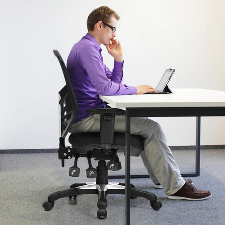 Ergonomic Mesh Recliner Chair with Adjustable Backrest for Gaming