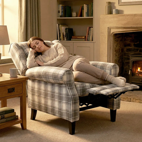 HOMCOM 160 Reclining Armchair, with Footrest - Grey and White