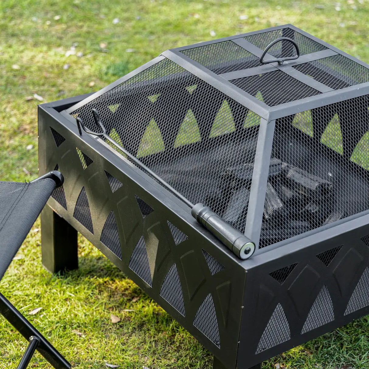 Outsunny 66cm Outdoor Fire Pit with Screen Cover, Wood Burner, Log Burning Firepit Bowl with Poker for Patio, Backyard, Black
