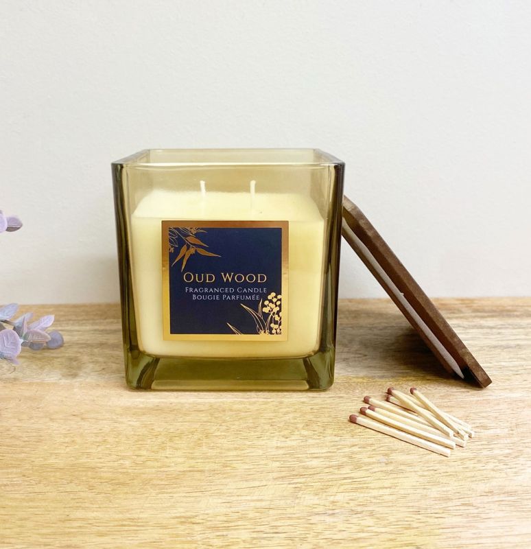 Oud Wood Scented Candle With Wooden Lid