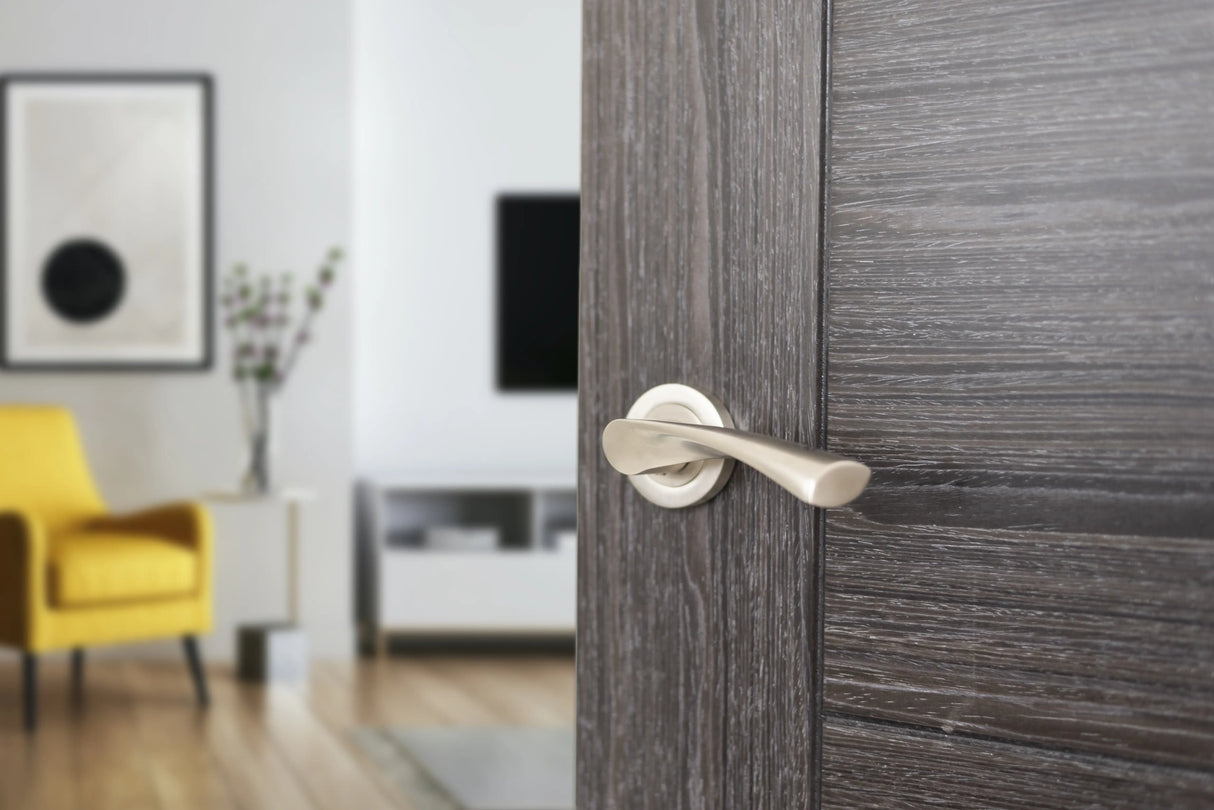 STATUS Colorado Lever Door Handle on Round Rose - Satin Nickel - Set