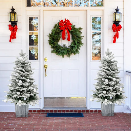Snow Flocked Potted Xmas Tree with 148 PVC and PE Tips