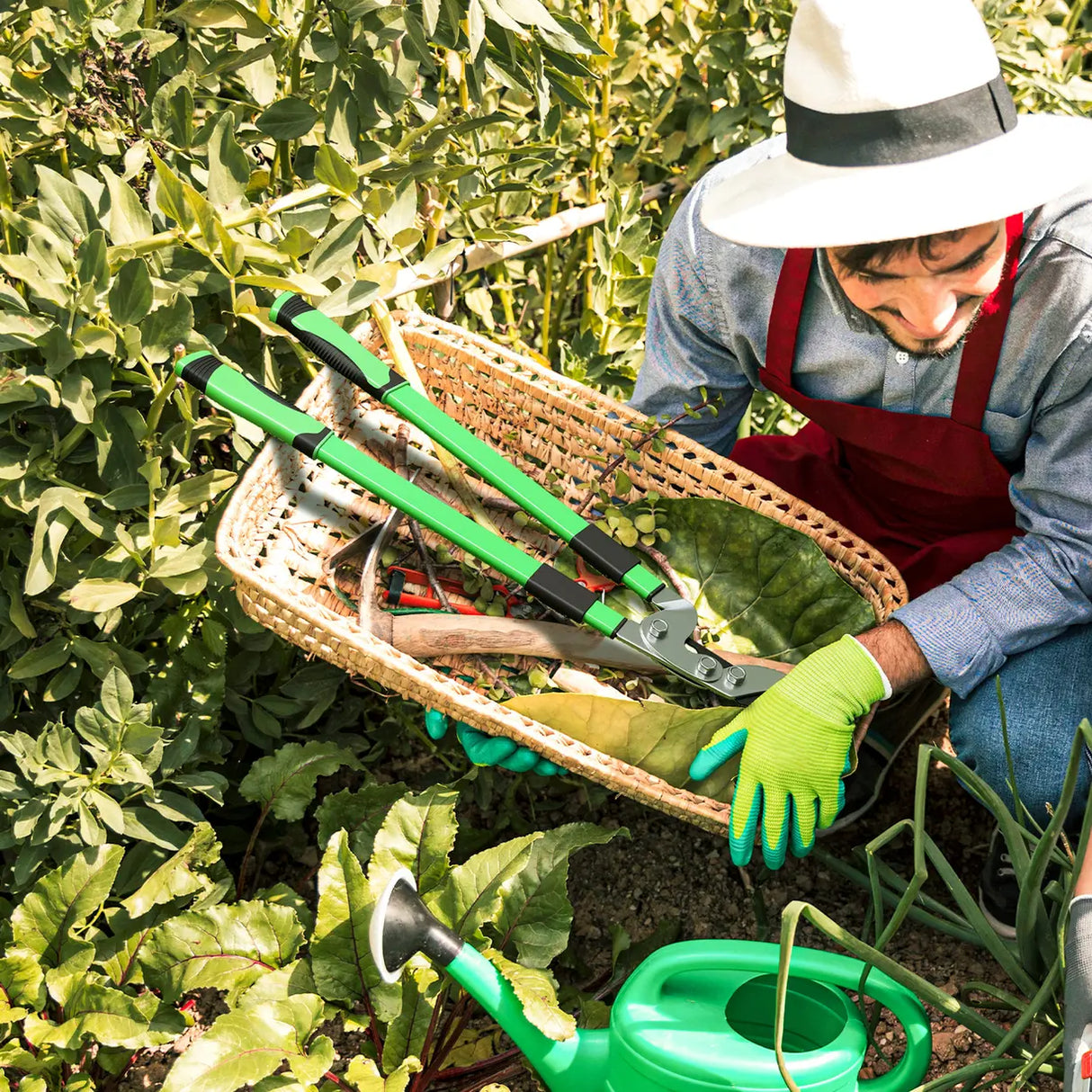 Outsunny Telescopic Loppers 64.5-90 cm, Extendable Garden Loppers Heavy Duty with Steel Blade and Adjustable Handles, Tree Trimmer for Branches, Bushes, Shrubs, Green