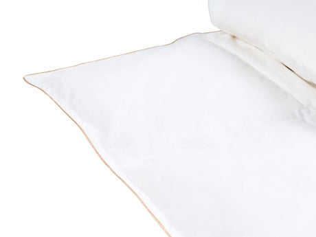 Medium Warm Duvet White Duck Feathers and Down 200 x 200 cm 8 TOG Luxury Natural Fill Spring Summer Beliani