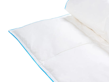 Light Warm Duvet White Duck Feathers and Down 200 x 200 cm 6 TOG Luxury Natural Fill Spring Summer Beliani