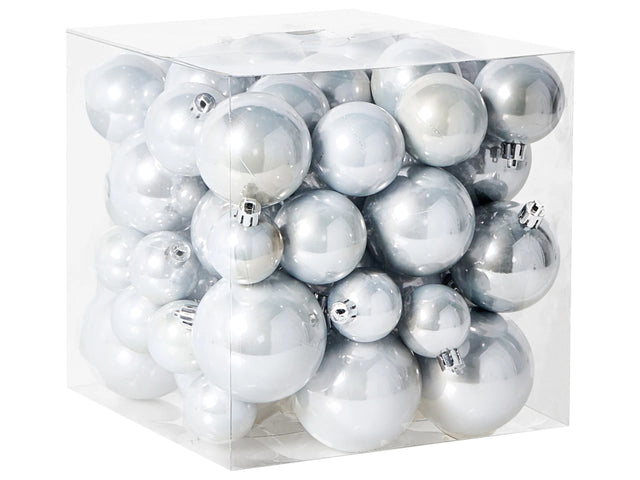 Set of 60 Christmas Baubles Silver Plastic Hanging Decor Traditional Style Christmas Balls Holiday Tree Beliani