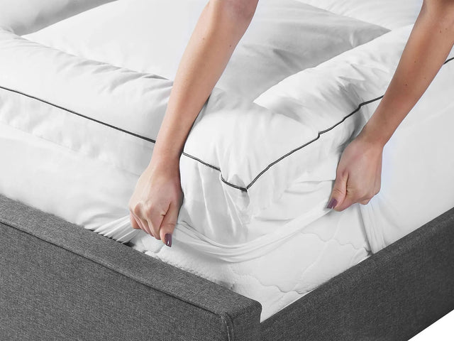 Mattress Topper White Japara Cotton Satin Trimming EU Small Double Size 120 x 200 cm 4 cm Depth Beliani