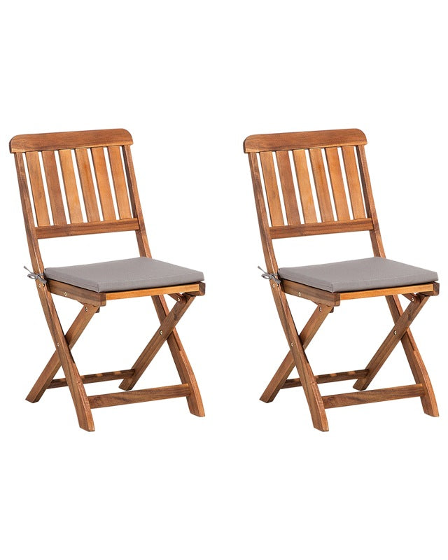 Set of 2 Garden Chairs Acacia Wood Folding Slatted Back with Grey Seat Pad Cushions Beliani