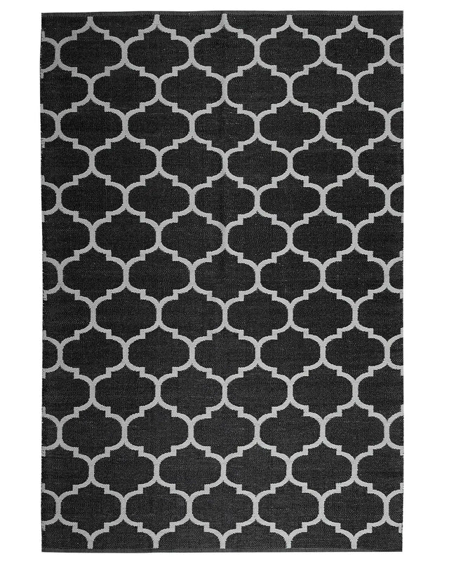 Area Rug Carpet Black and White Reversible Synthetic Material Outdoor and Indoor Quatrefoil Pattern Rectangular 140 x 200 cm Beliani