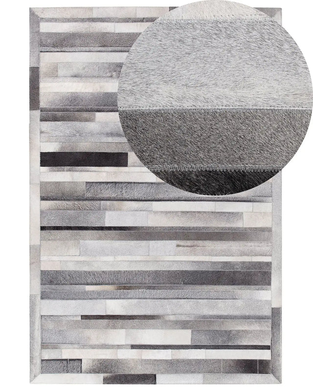Rug Light Grey Leather 140 x 200 cm Modern Patchwork Pattern Handcrafted Beliani