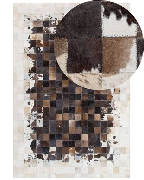 Rug Brown with Beige Leather 140 x 200 cm Modern Patchwork Cowhide Handcrafted Beliani