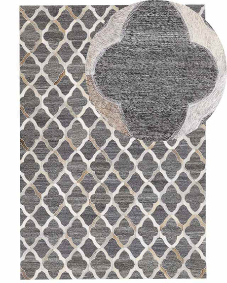 Area Rug Grey and Beige Jacquard Cowhide Leather Geometric Quatrefoil Pattern Retro 140 x 200 cm Beliani