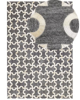 Area Rug Grey and Beige Jacquard Cowhide Leather Puzzle Geometric Pattern Retro 140 x 200 cm Beliani