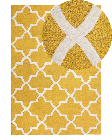 Area Rug Yellow Wool 140 x 200 cm Trellis Quatrefoil Pattern Hand Tufted Oriental Moroccan Clover Beliani