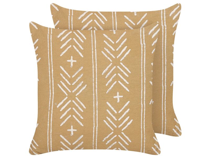 Set of 2 Scatter Cushions Beige and White Cotton 45 x 45 cm Geometric Pattern Handmade Removable Cover with Filling Beliani