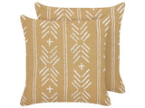Set of 2 Scatter Cushions Beige and White Cotton 45 x 45 cm Geometric Pattern Handmade Removable Cover with Filling Beliani