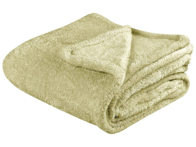 Blanket Green Faux Fur 125 x 150 cm Teddy Bear Soft Fluffy Decorative Throw Cover Home Accessory Beliani