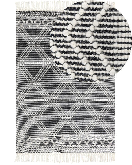 Area Rug Grey and Off-White Wool Cotton 160 x 230 cm Hand Woven Flat Weave with Tassels Geometric Pattern Beliani
