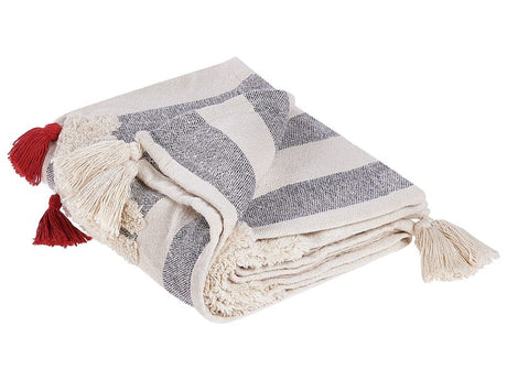 Blanket White and Grey Cotton 125 x 150 cm Hand-Tufted Horses Pattern Tassels Striped Boho Beliani