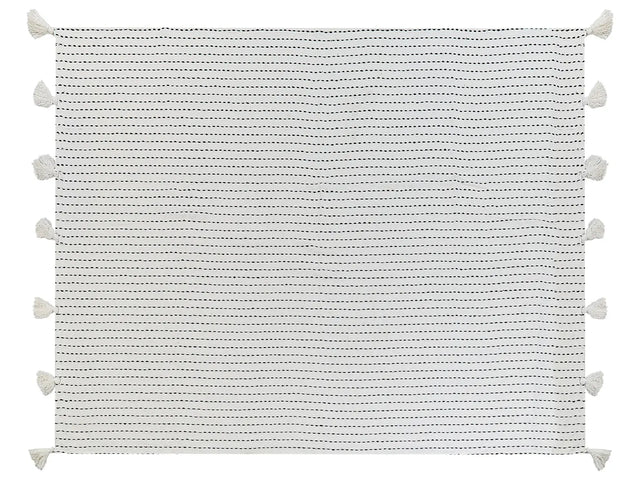 Bedspread Off-White Cotton Fabric 150 x 200 cm with Tassels Decorative Throw Bedding Classic Design Bedroom Beliani