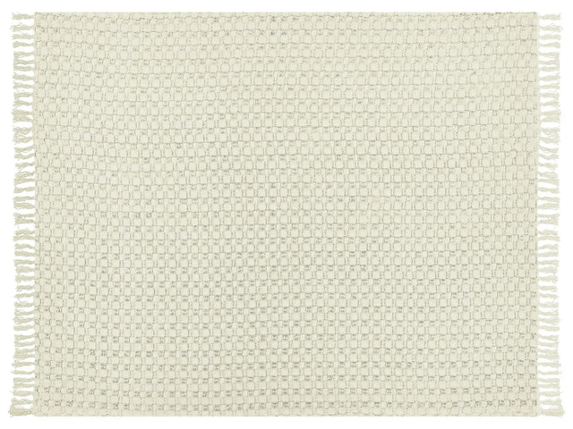 Bedspread White Cotton Fabric 150 x 200 cm with Tassels Decorative Throw Blanket Bedding Classic Design Bedroom Beliani