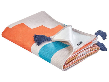 Picnic Blanket Multicolour Polyester 150 x 200 cm Hand Woven Geometric Pattern with Strap Picnic Rug Beliani