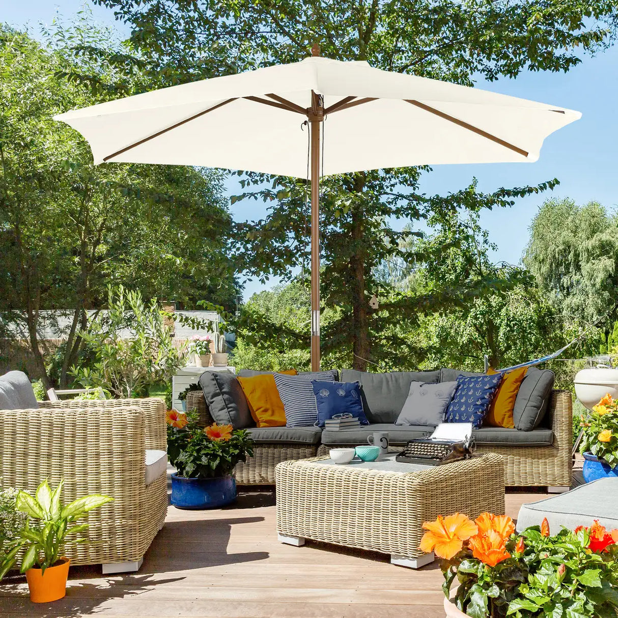 Outsunny 2.5m Patio Umbrella, Wood Garden Parasol, Sun Shade with 6 Ribs and Top Vent for Outdoor, White