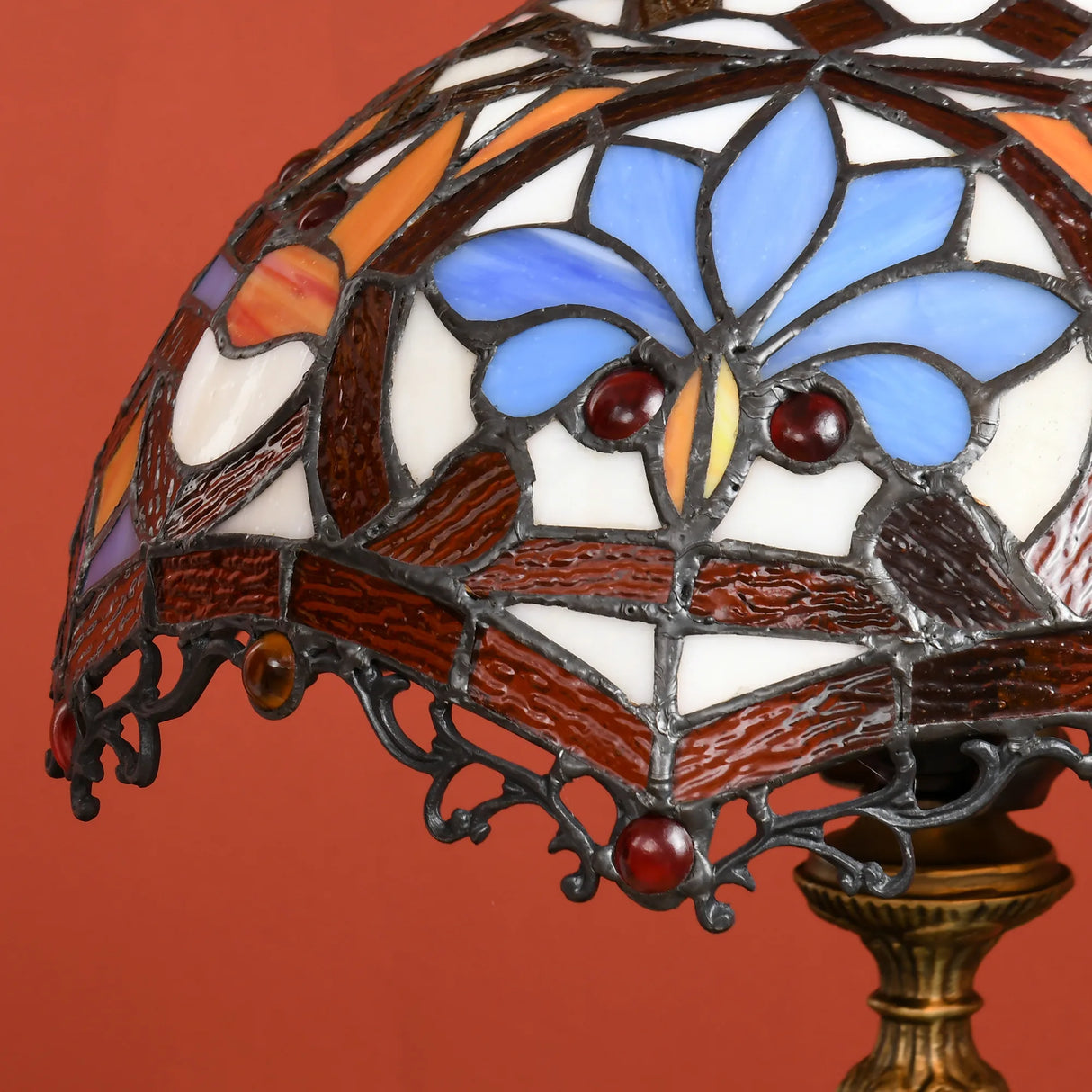 HOMCOM Stained Glass Table Lamp, Handcrafted Artisan Collectible, Suitable for Living Room and Bedside, Multi-Coloured, 25 x 45Hcm, Zinc Alloy.