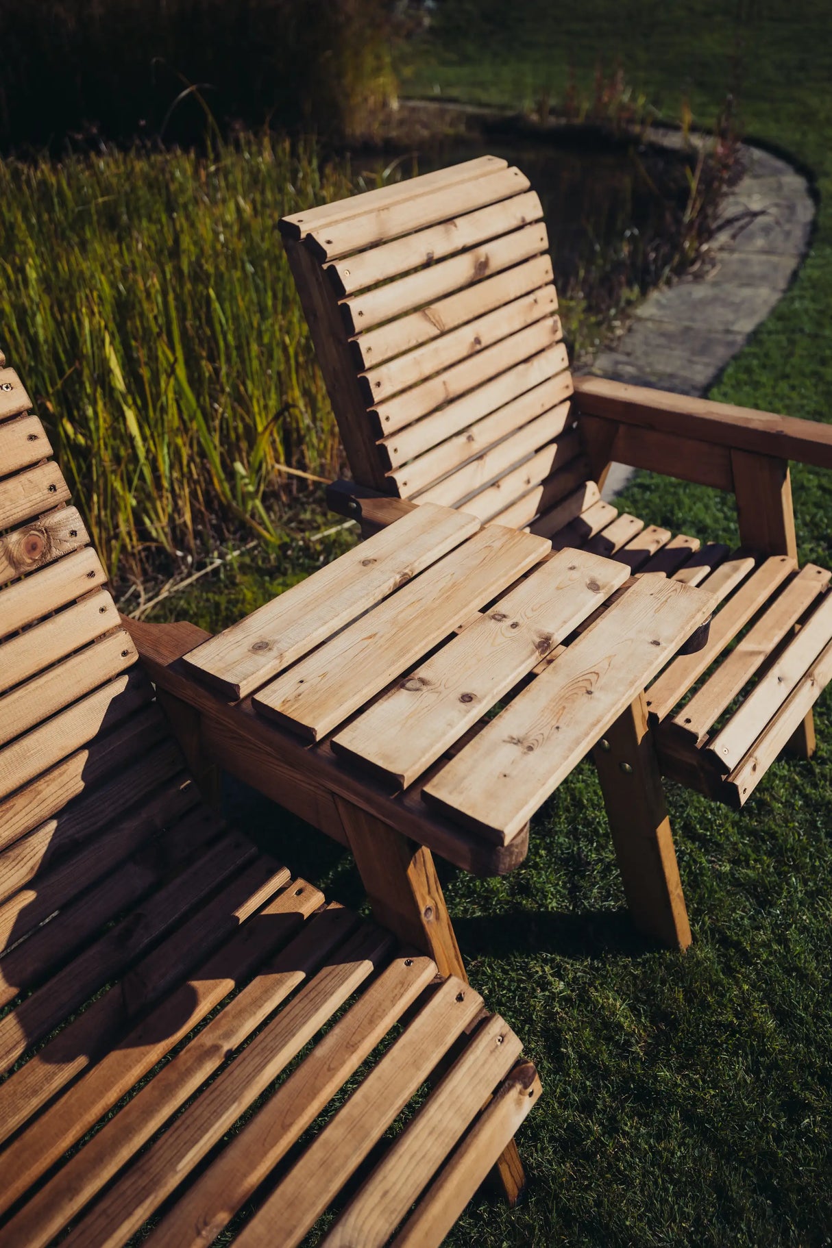 VALLEY LOVESEAT STRAIGHT