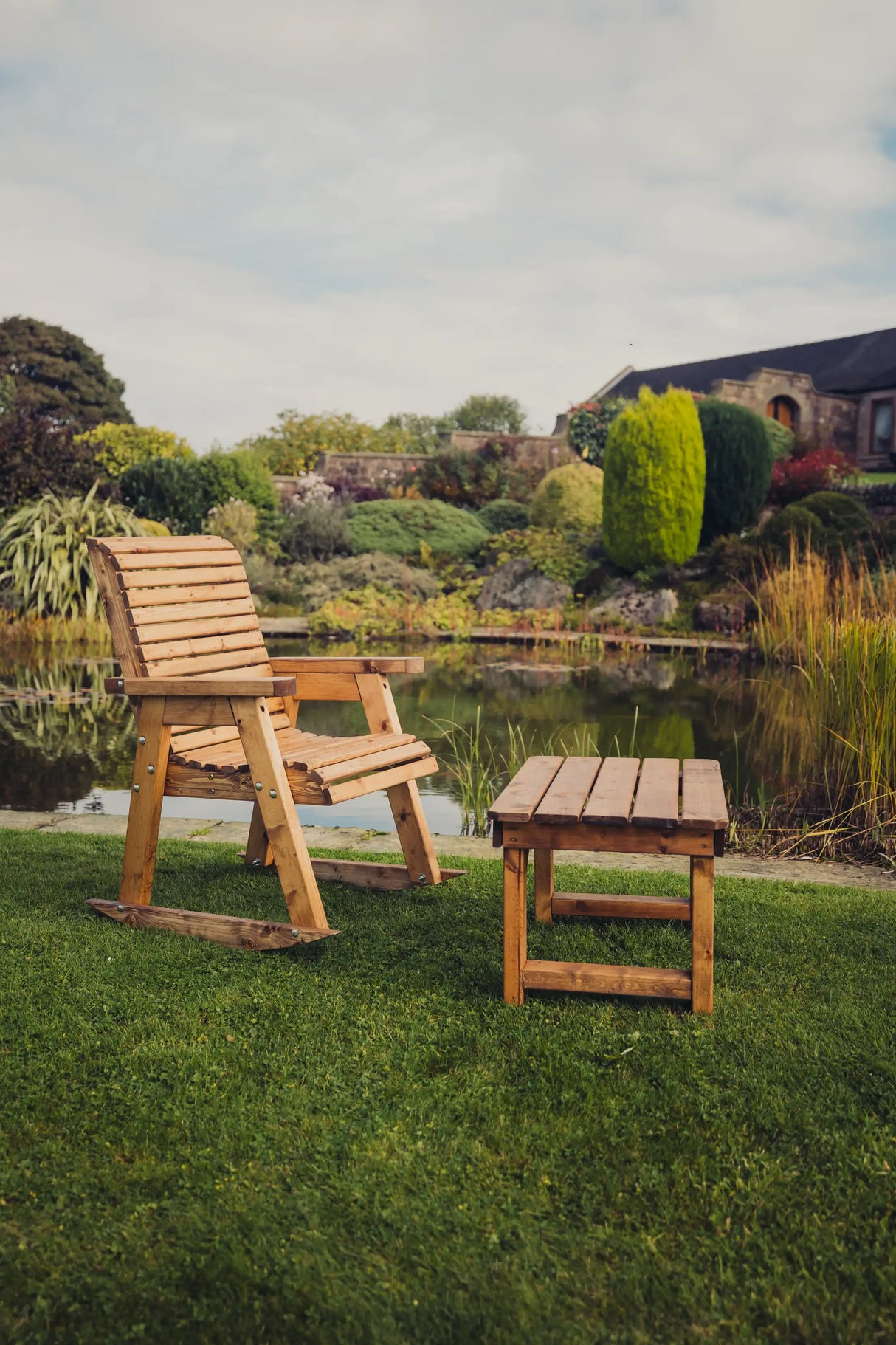 VALLEY ROCKING CHAIR